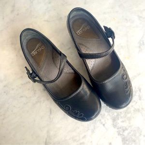 Dansko Savanna Floral Mary Jane black sz EU 37, US 6.5-7